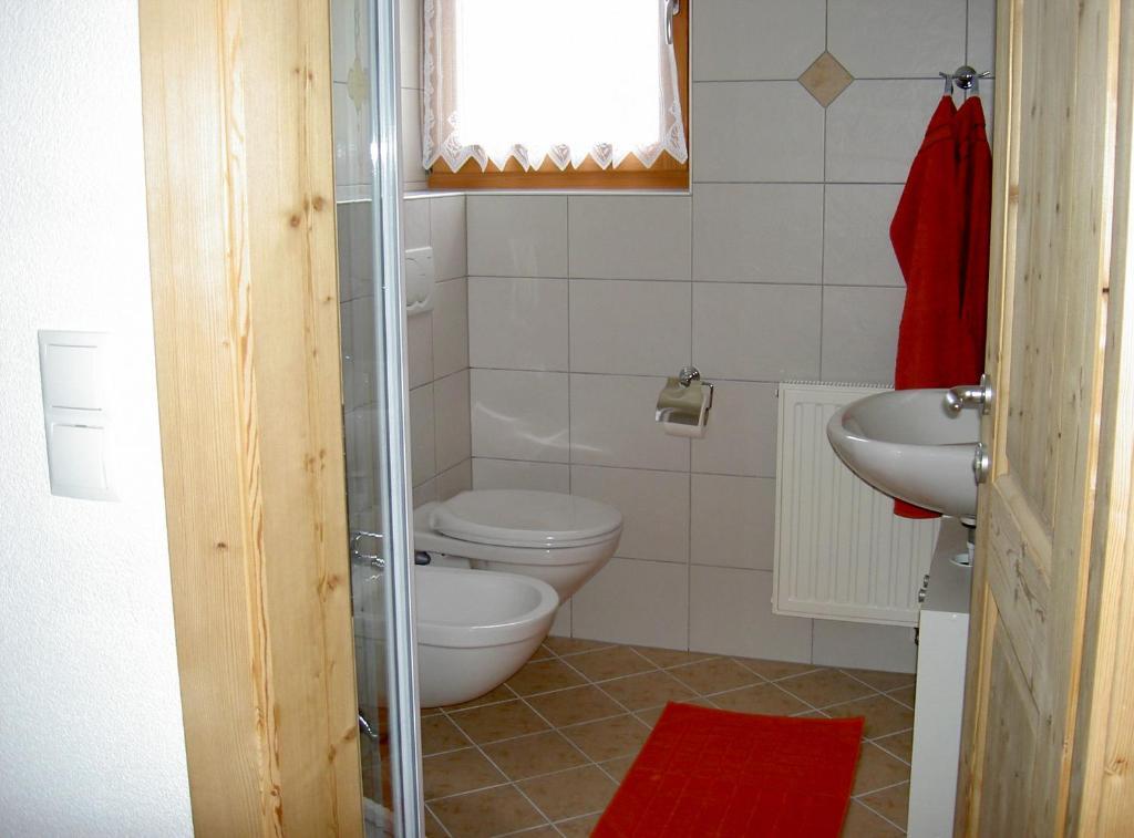 Pircherhof San Candido Room photo